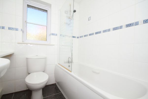 Shower Window Replacement in Carmel